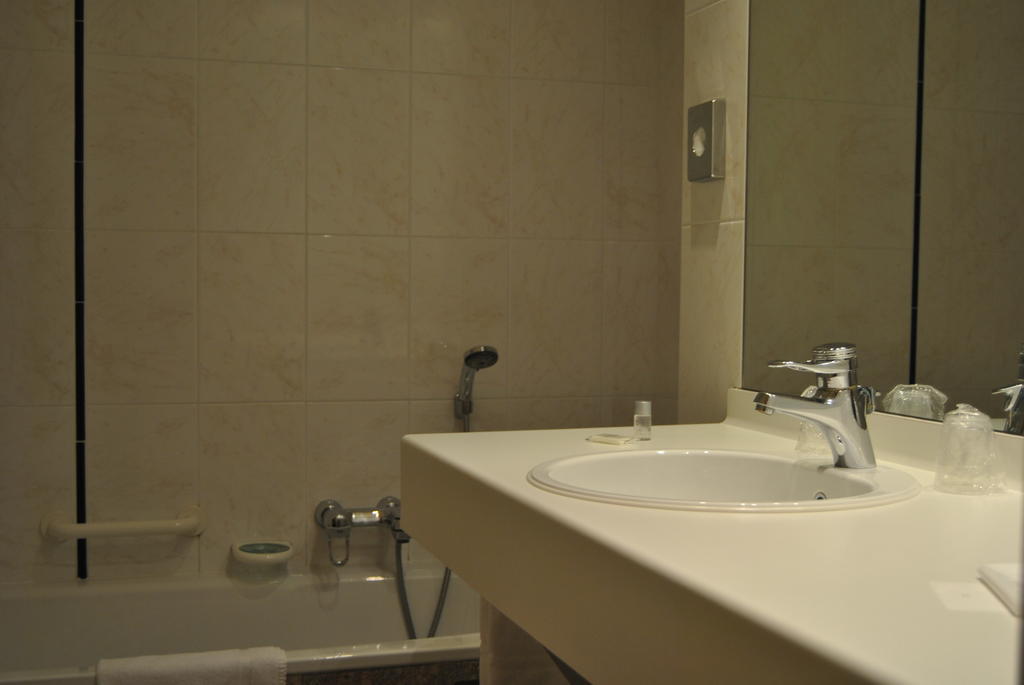 Greenpark Hotel Sint-Pieters-Leeuw Номер фото